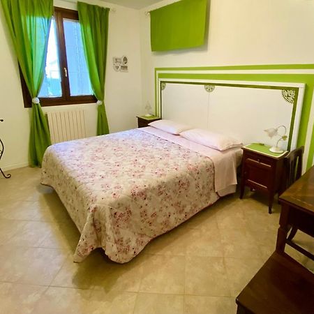 오치오벨로 A Casa Di Laura B&B 외부 사진