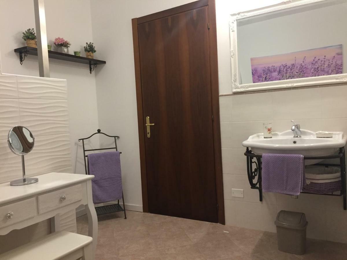 오치오벨로 A Casa Di Laura B&B 외부 사진