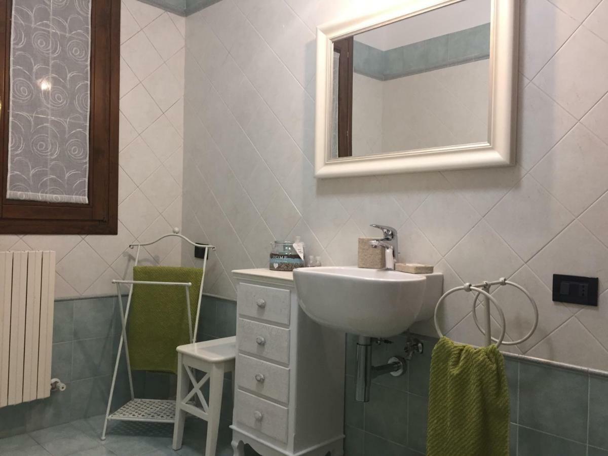 오치오벨로 A Casa Di Laura B&B 외부 사진