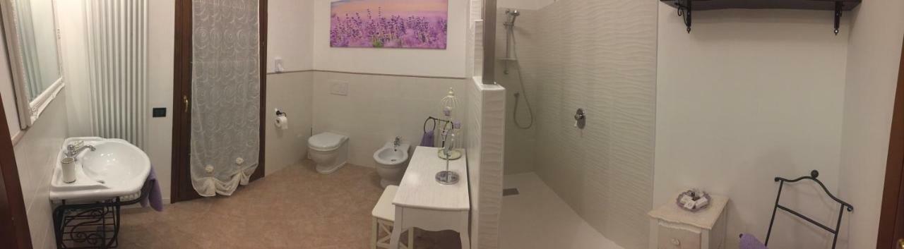 오치오벨로 A Casa Di Laura B&B 외부 사진