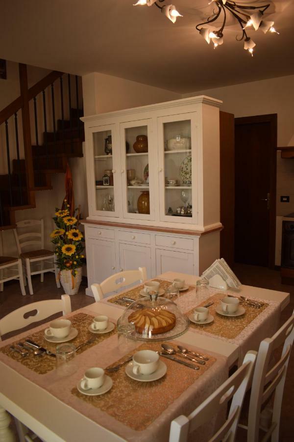 오치오벨로 A Casa Di Laura B&B 외부 사진